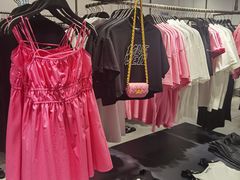 -URBAN REVIVO(欢乐海岸购物中心店)