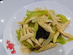 -秦香陕西食府(华贸天地店)
