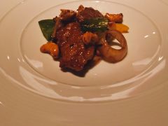 罗勒腰果炒牛肉粒-三号黄浦会Canton Table