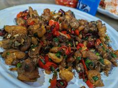 -三亚火车头万人海鲜广场