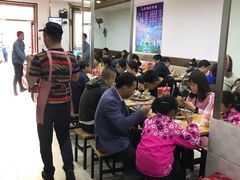 大堂-东财大盘鸡(黑石礁店)