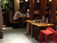 大堂-聚点串吧·北京烧烤(赵登禹路店)