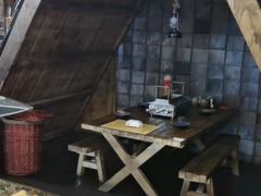 大堂-破瓦寒窑·地摊烤羊排