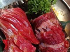 -汉城烤肉·黑金冠(华山路店)