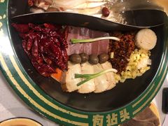 菌汤鸳鸯锅底-有拈头成都市井火锅(老门东店)