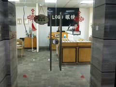-LOGO眼镜·蔡司品牌折扣店(龙华清湖店)