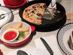 -必胜客(证大大拇指店)