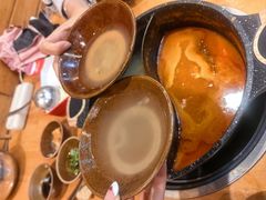 -苗阿哥酸汤牛肉火锅(体育场店)