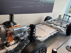 -理想汽车(世纪汇店)