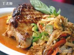 泰式腿排飯-旅人的家.Cona Cafe