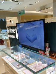 -Réluxe瑞兰穿耳(金光华广场店)