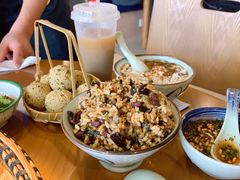 -包整·丝娃娃(一览甲秀楼风景店)