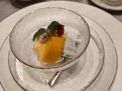 -景月阁空中食府(希尔顿酒店)