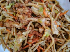 鸡肉包菜炒面-北大学一食堂