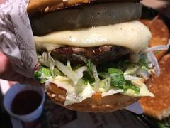 -The Habit Burger Grill 哈比特汉堡(复兴soho店)