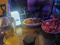 -UP嘻哈酒吧(粉巢店)