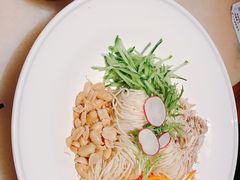 鸡丝拌面-虫二酒肆(美罗城店)
