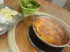 -苗侗地道红酸.酸汤鱼·酸汤牛肉