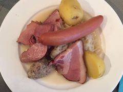 -ResTaurAnt S'ZWILLING Stuebel