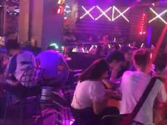 -UP嘻哈酒吧(粉巢店)