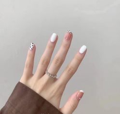 -悦指间美甲美睫