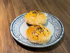 现烤玫瑰鲜花饼-云海肴·汽锅鸡·云南菜(广安门天虹店)