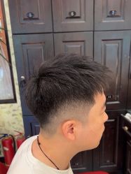 -东方先生国潮男士理发馆