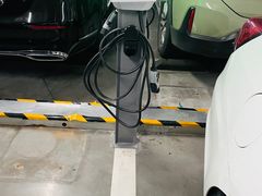 -白玉兰广场停车场