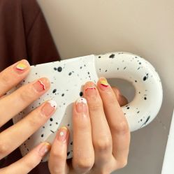 -古啦啦·自助美甲美睫