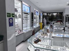 -光明眼镜·蔡司授权(徐泾店)