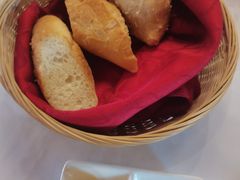 -塞纳河法国餐厅(意式风情街店)