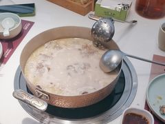 -洪氏嗨捞·猪肚鸡火锅(阳光天地店)