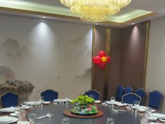 -九尊食上(生态园林酒店)