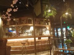 -临界音乐酒馆·小龙虾·江湖菜(华熙LIVE·鱼洞店)
