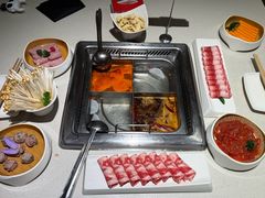 -海底捞火锅鲜切牛肉主题店(长寿路店)