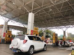 -冠德石油威程加油站