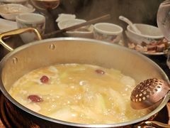 -得意咚瓜·顺德鱼生·冬瓜火锅(深圳首店)