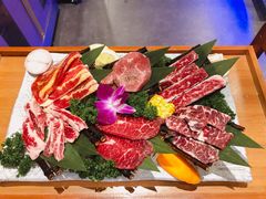 黑牛六拼-明洞阿姨·韩式酱蟹烤肉·创意料理(三元桥店)