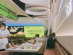 -洪氏嗨捞·广东猪肚鸡·椰子鸡火锅(西咸万象城店)