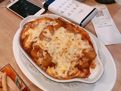 匈牙利风情牛肉焗饭-必胜客(欢乐颂店)