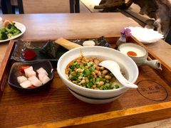 -乐领拈花溪·林涧食韵