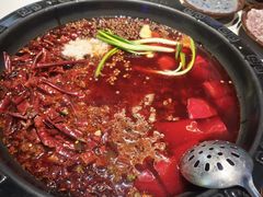 -卤校长老火锅(杨家坪直营店)