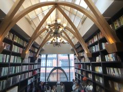 -钟书阁(松江泰晤士小镇店)