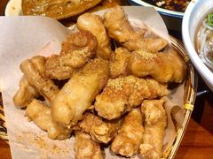-爆炸头阿姨小四川正宗川味小吃(无任何分店)