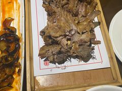 -东口码头·烧鸽子·鱼头泡饼·地方菜(金鹰悦城店)