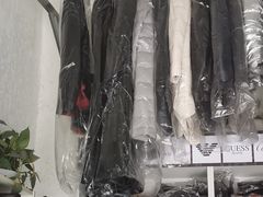 -京伟修鞋洗鞋奢侈品皮具护理店