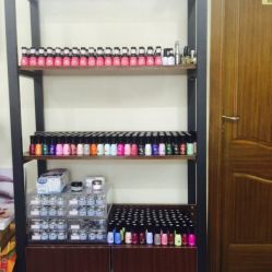 -杉惠素颜美妆皮肤管理中心