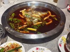 -忘情水鱼头·鲜鱼火锅(滨江中路店)