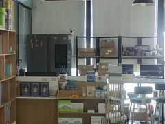 -英伦眼镜蔡司依视路折扣店(通州万达店)