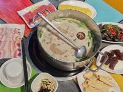 -四季喧黔味豆米火锅(万达广场店)